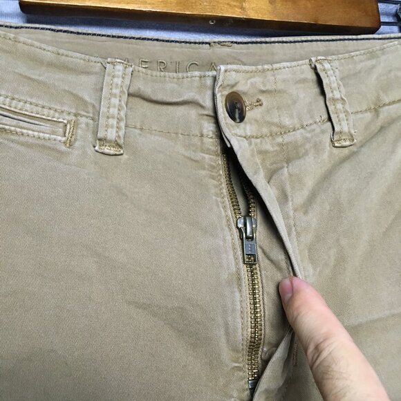 American Eagle Mens Shorts size 31 Brown Flat Front Flap Pockets Next Level Flex - Picture 8 of 12